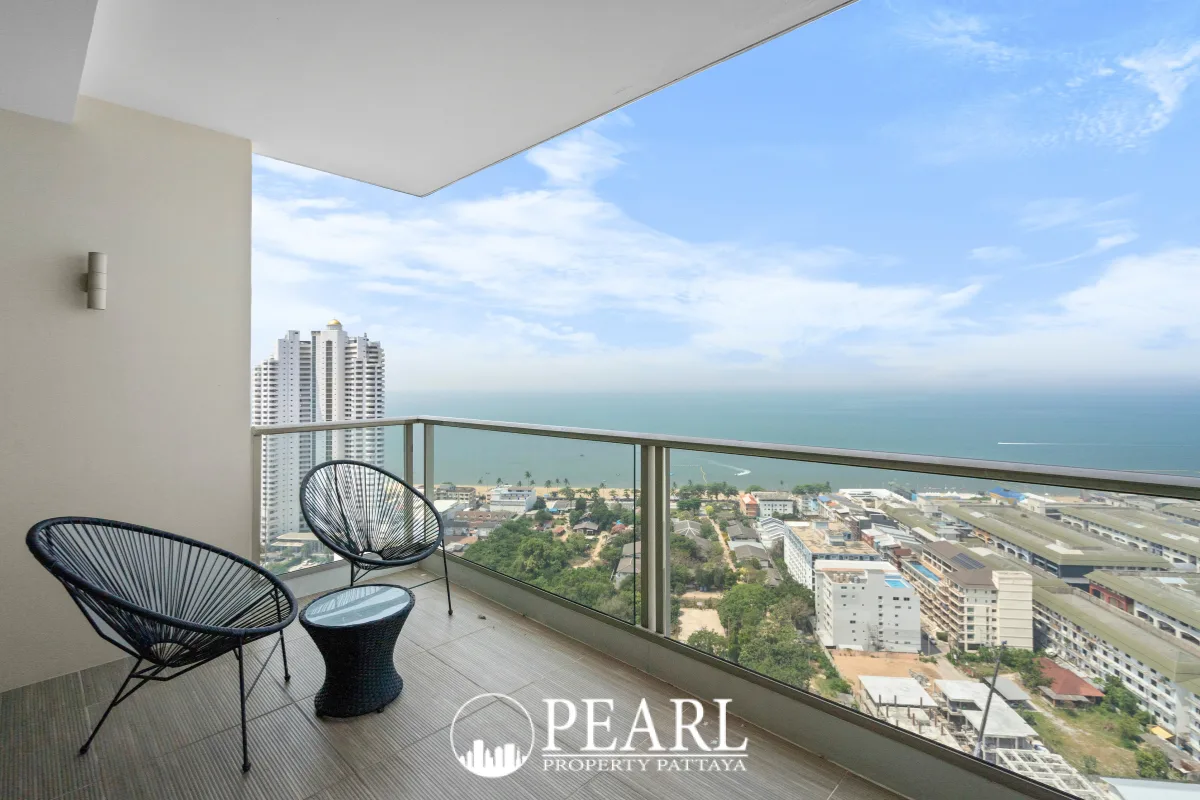 2 Bedroom Condo for Sale in The Riviera Jomtien master bedroom with balcony access