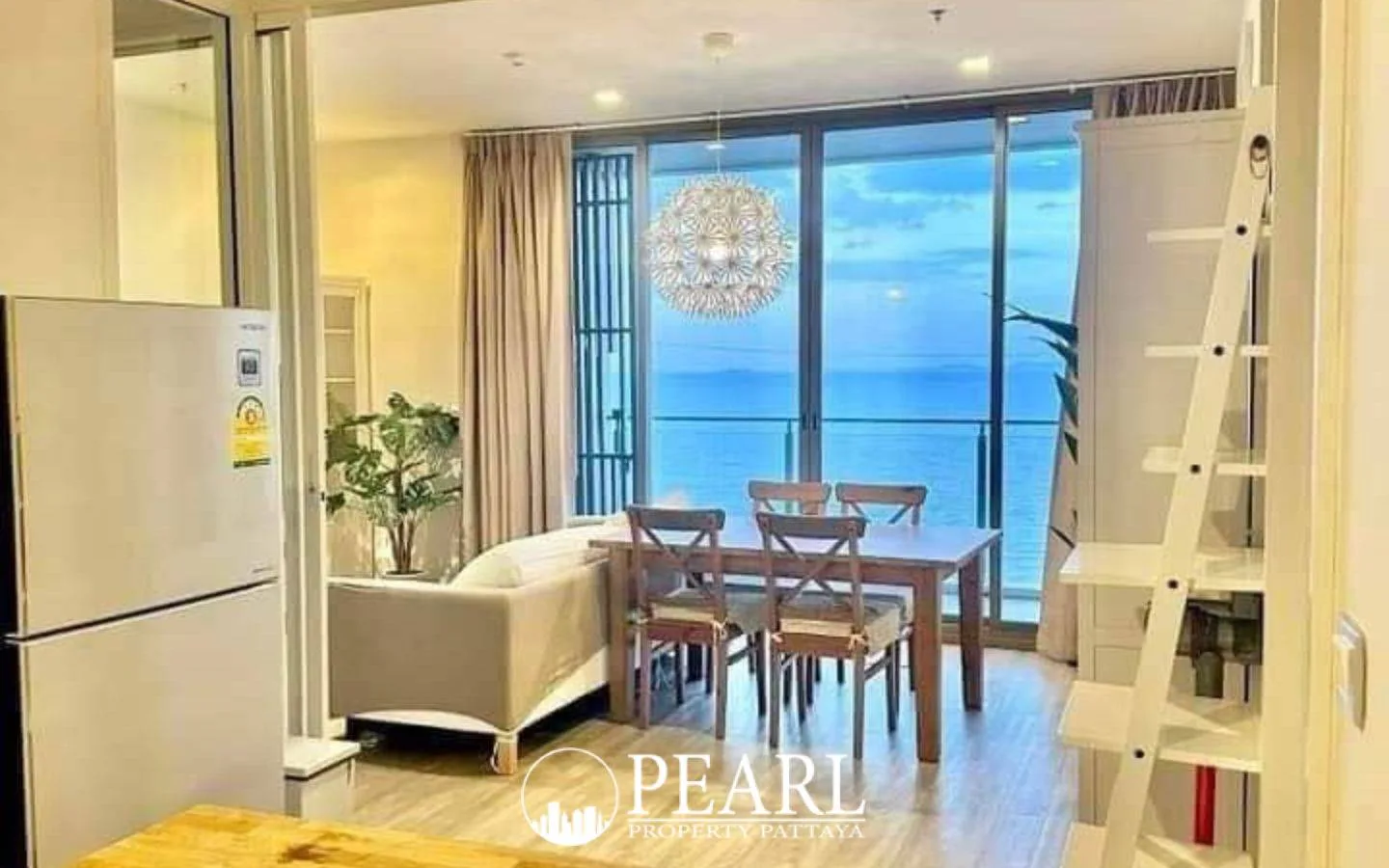 2 Bedroom Condo for Sale in Baan Plai Haad second bedroom with natural light