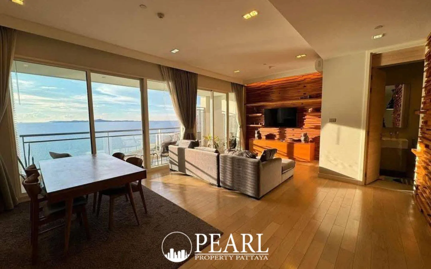 1 Bedroom Condo for Sale in Reflection Jomtien Beach exterior of the building