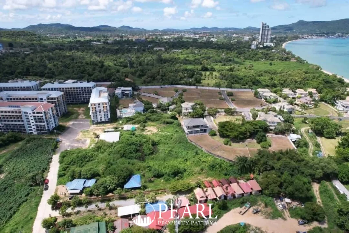 Land for Sale in L Pattaya boundary markers on the plot