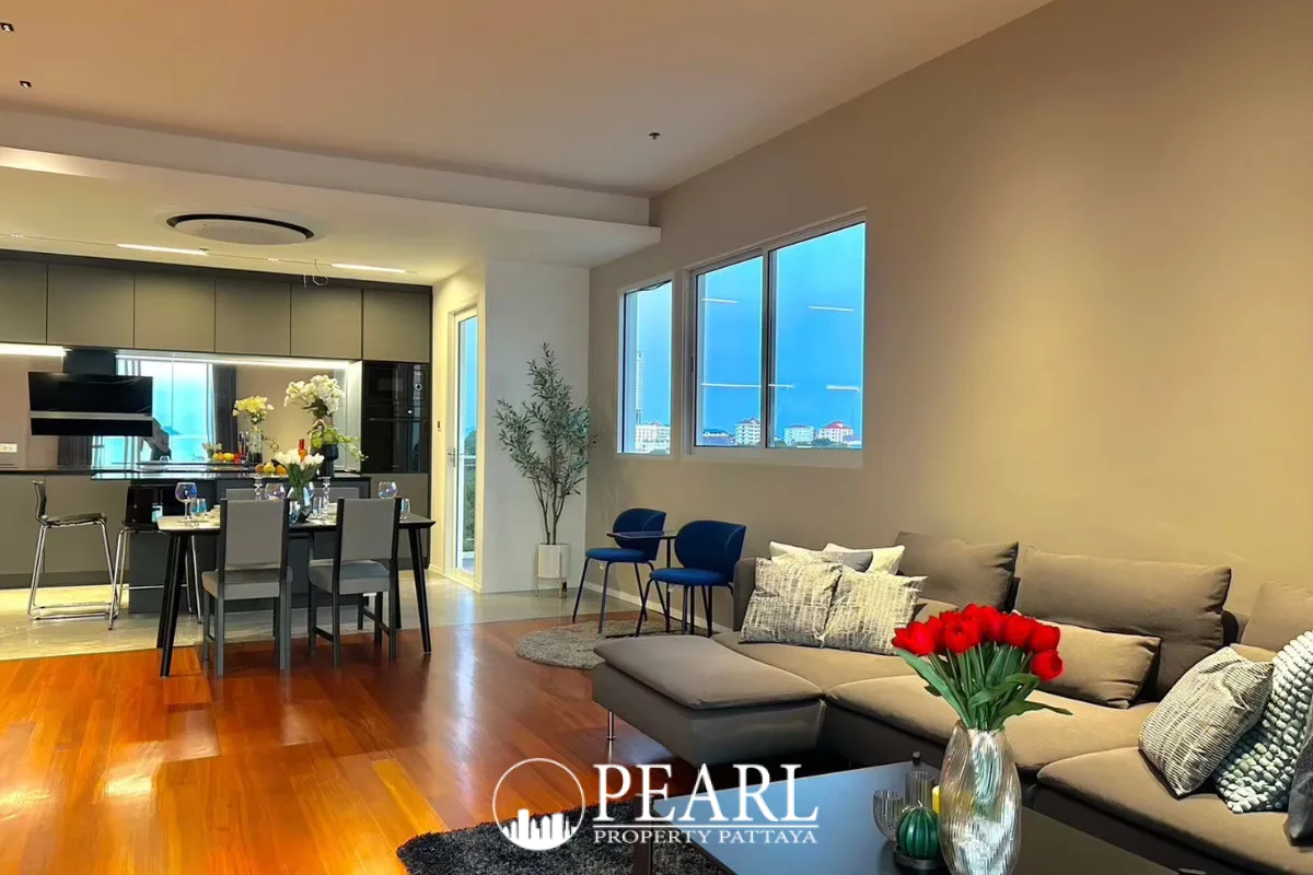 1 Bedroom Condo for Sale in The Cove Pattaya spacious balcony with sea view
