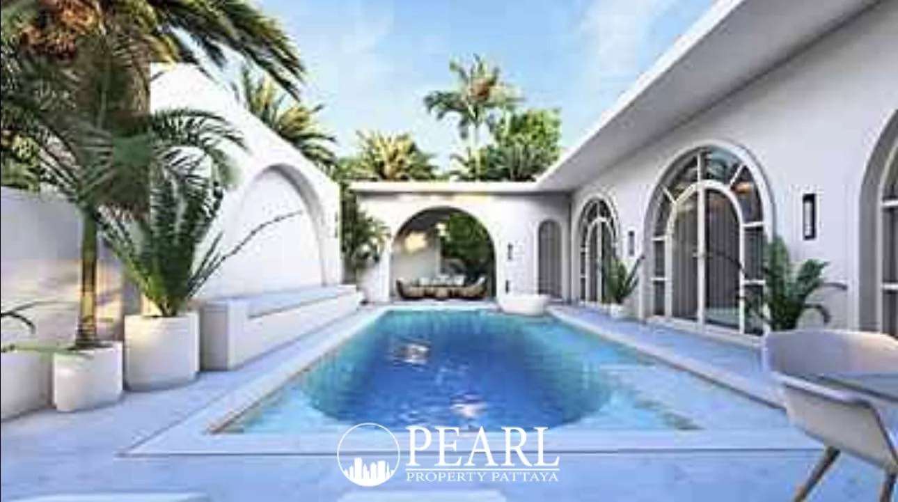 4 Bedroom House for Sale in Pattaya master bedroom