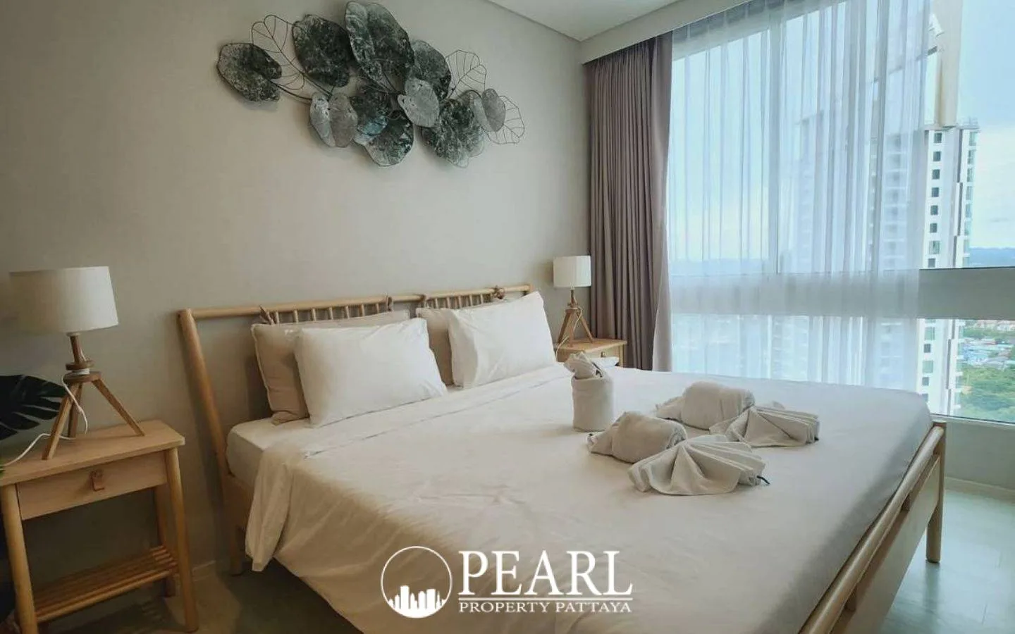 1 Bedroom Condo for Sale in Veranda Residence Pattaya living room with sofa
