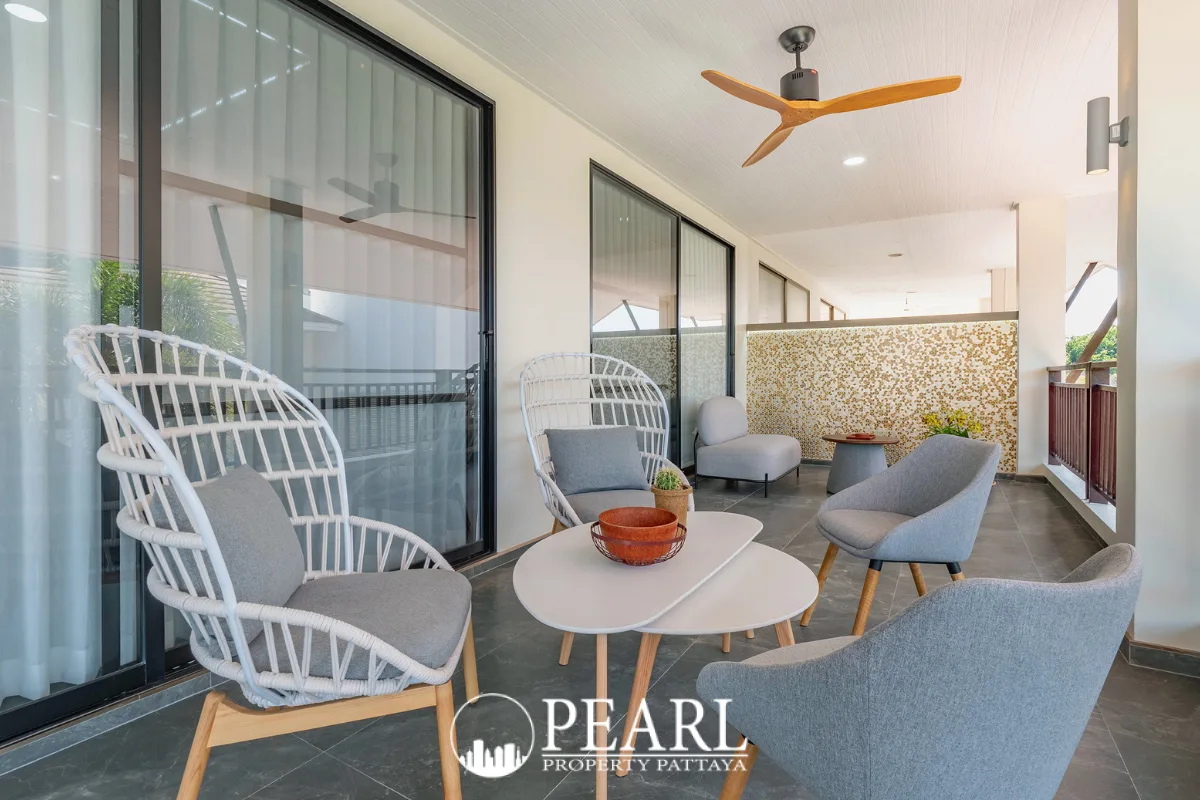 3 Bedroom Condo for Sale in Sunrise Beach Residence luxurious master bathroom