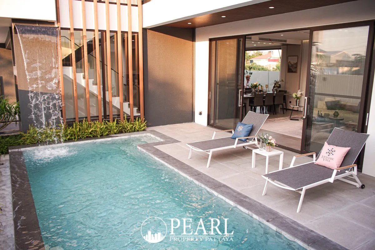 4 Bedroom House for Sale in Lavender Villa elegant dining area