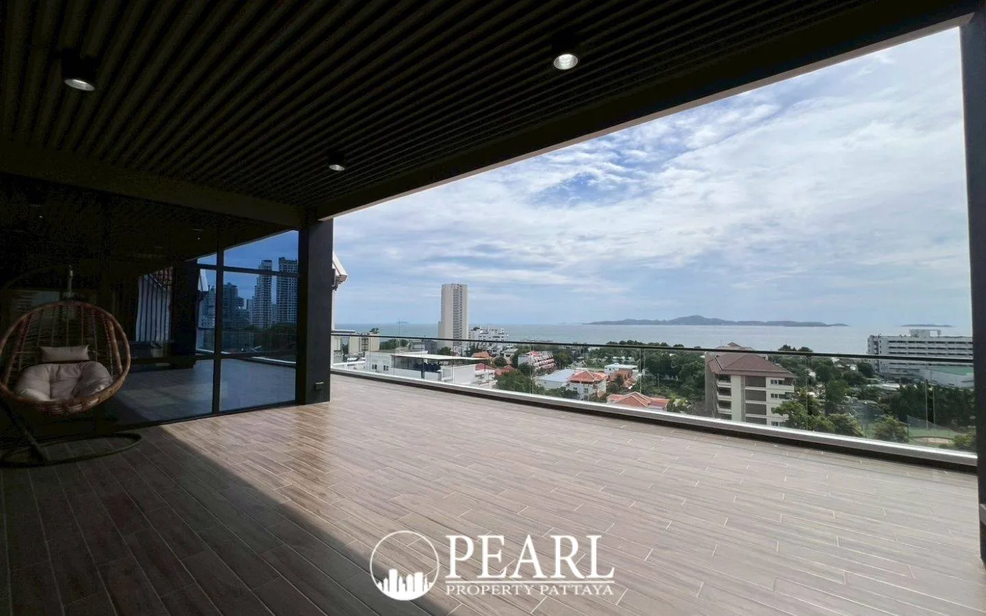 4 Bedroom Condo for Sale in Sombat Condo View contemporary kitchen with island and appliances