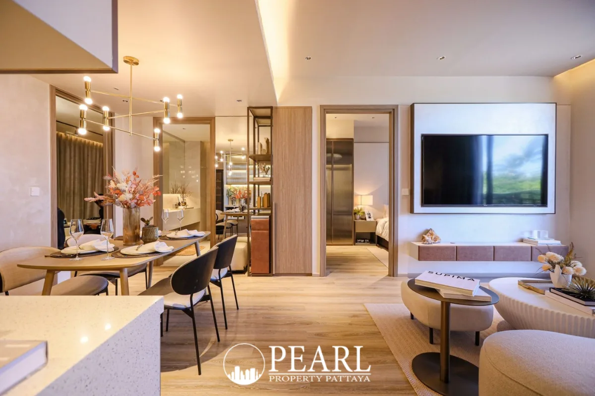 2 Bedroom Condo for Sale in Arom Jomtien master bedroom with king-size bed