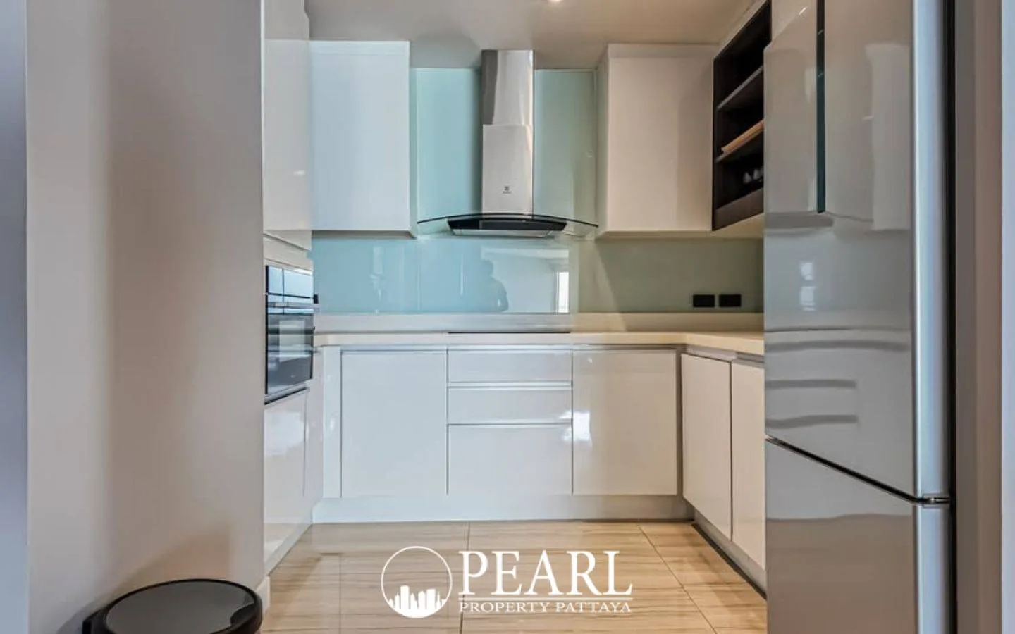 2 Bedroom Condo for Sale in La Royale Beach well-appointed bathroom with shower