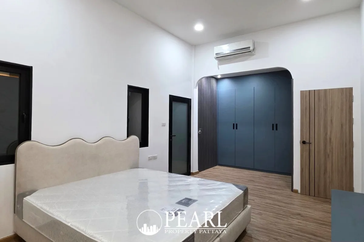 3 Bedroom House for Sale in Pattaya Tower third bedroom suitable for guests or office