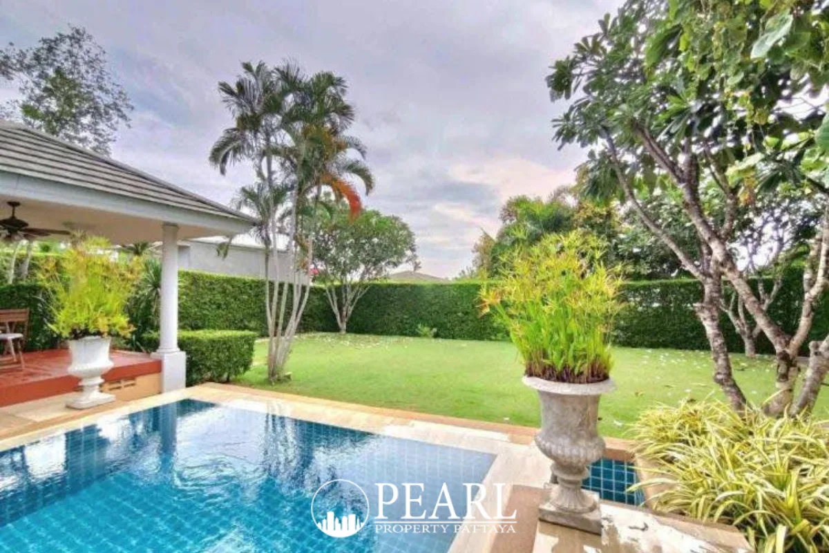 4 Bedroom House for Sale in Siam Royal View fully equipped kitchen with island