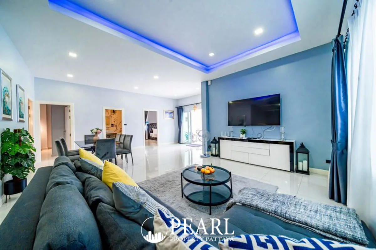 5 Bedroom House for Sale in View Point Village modern kitchen with island