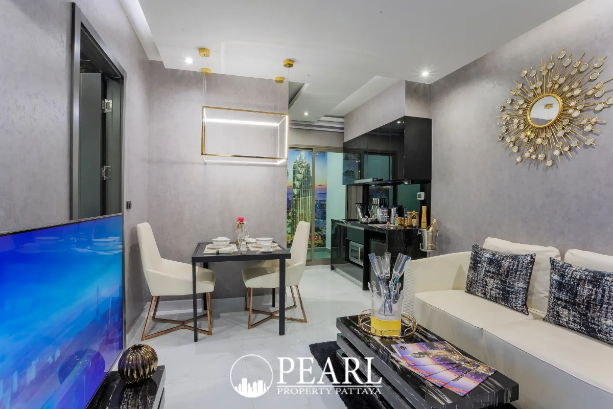 1 Bedroom Condo for Sale in Grand Solaire Pattaya exterior building facade