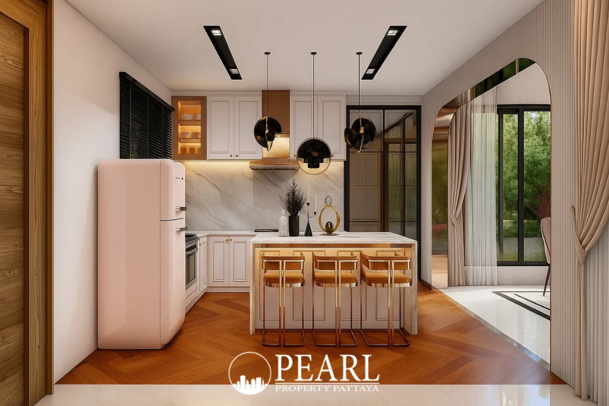 7 Bedroom House for Sale in L Pattaya master bedroom