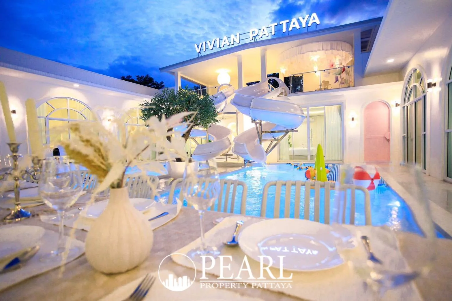 9 Bedroom House for Sale in Central Pattaya modern kitchen with island