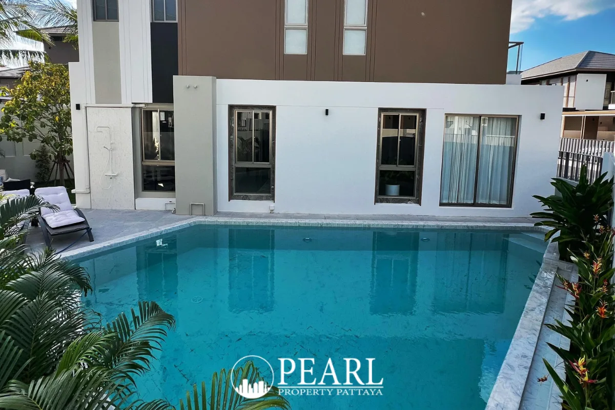 4 Bedroom House for Sale in Horizon By Patta open-plan kitchen and dining area