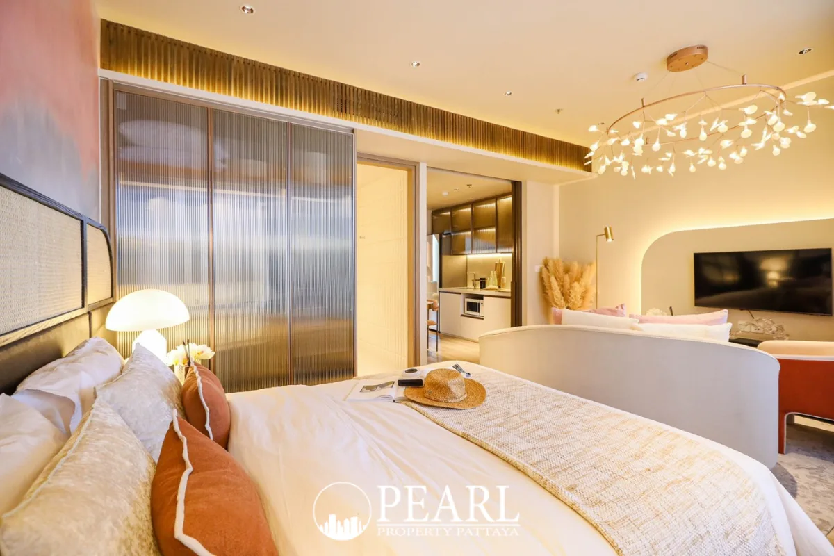 1 Bedroom Condo for Sale in Arom Jomtien private balcony overlooking the city