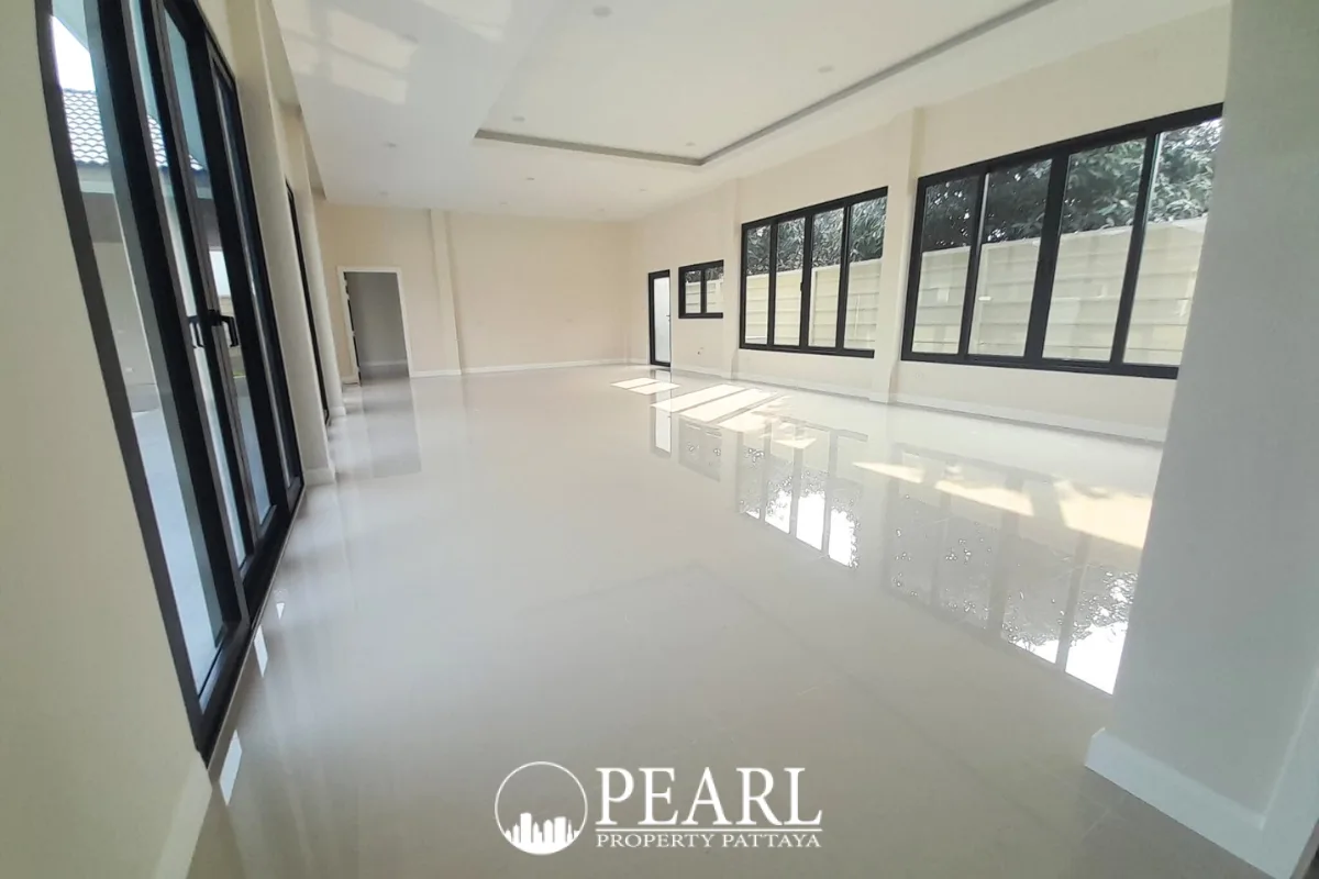 3 Bedroom Villa for Sale in Nong Prue private swimming pool